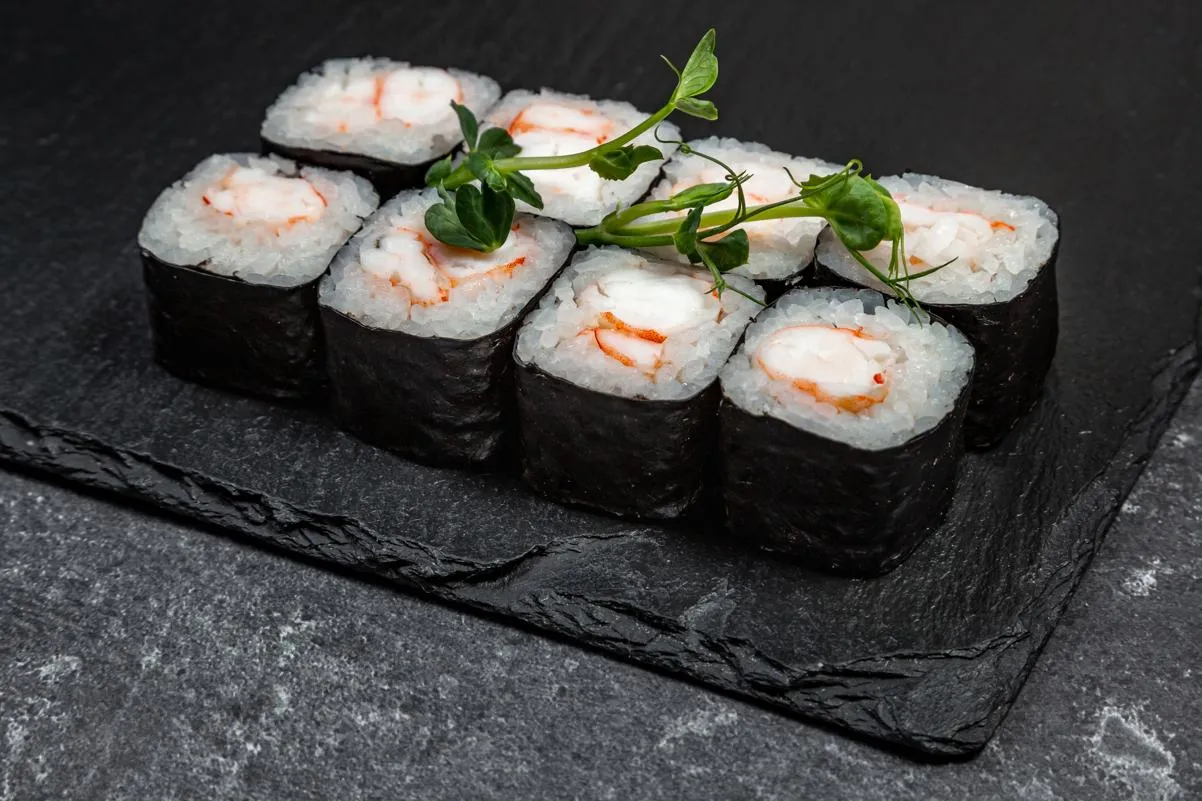 Маки с креветкой